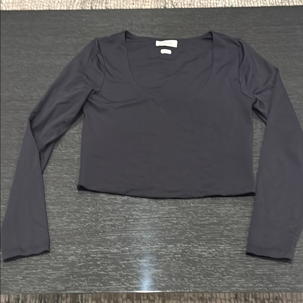 Babaton Black Contour Scoop Neck Fitted Crop Blouse